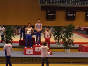 podium_hugo